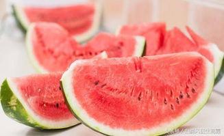 群众吃生瓜视频,揭秘群众疯狂尝鲜的生瓜视频