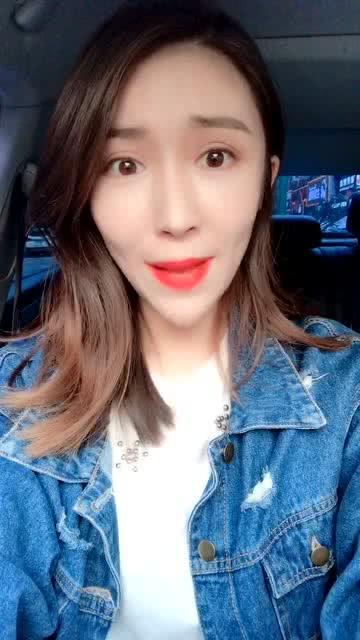 漂亮姐吃瓜群众是真的吗,真相还是炒作？