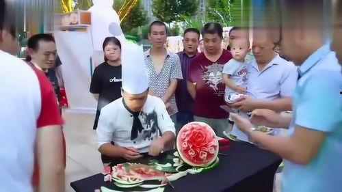 吃瓜视频群众摆摊,吃瓜群众见证摆摊经济新风采