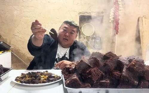 吃瓜群众干饭人吐舌黑脸,揭秘网络热词背后的真实情感