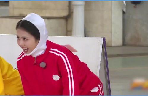 秦霄贤吃瓜群众